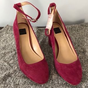 White House Black Market Bethenny heels